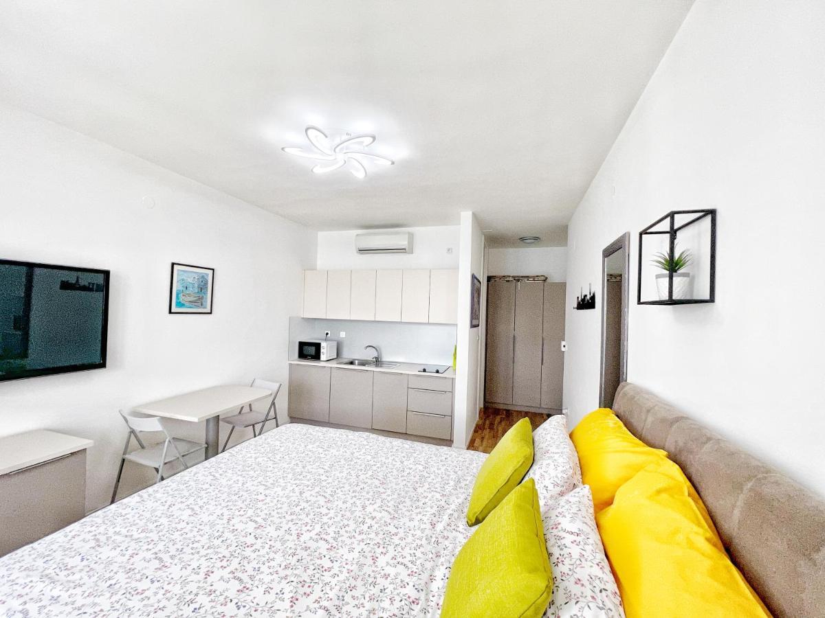Studio Apartma Pag Blue Ocean 1 With Sea View Đảo Pag Ngoại thất bức ảnh